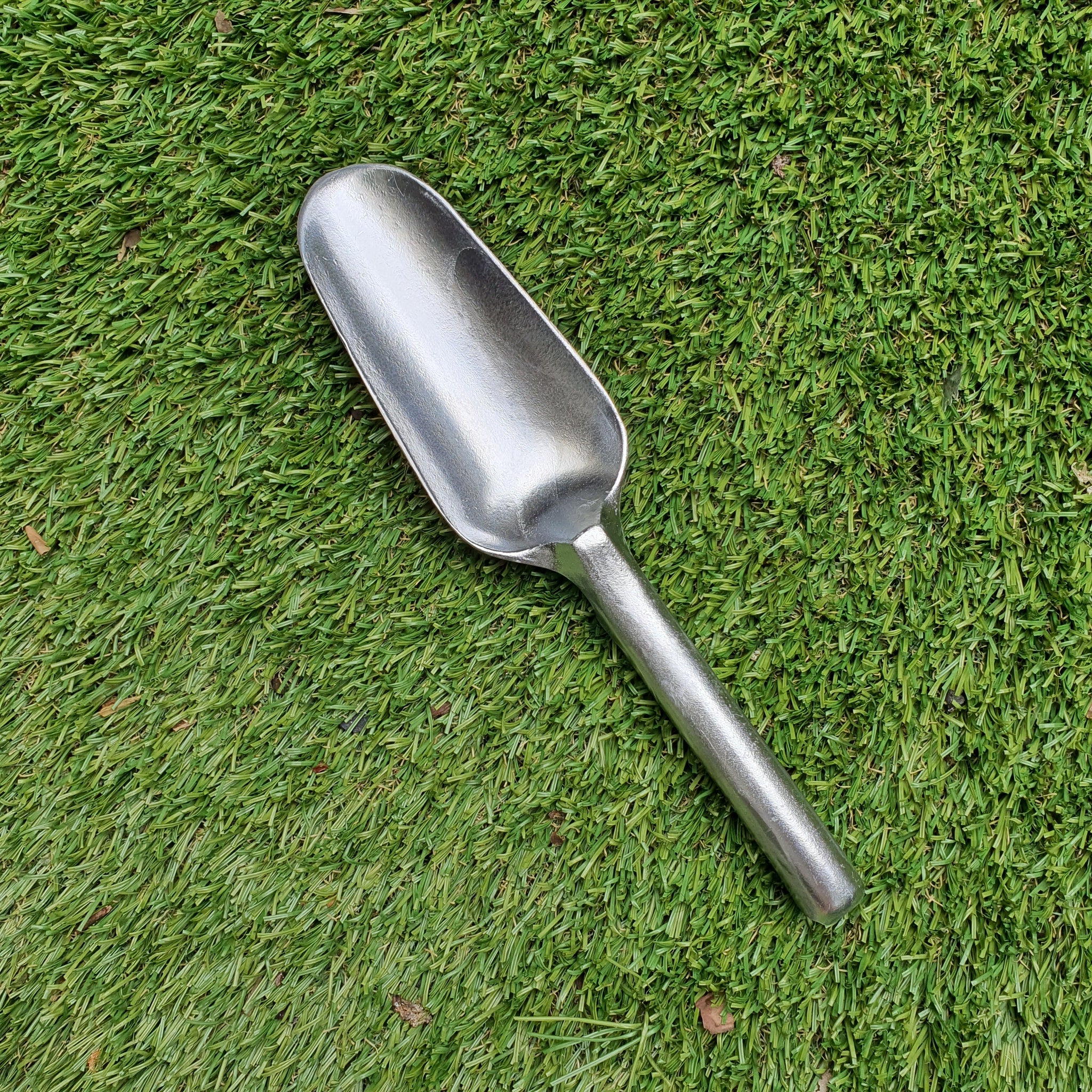 Australian made Aluminium  garden Wide trowel Secondary image