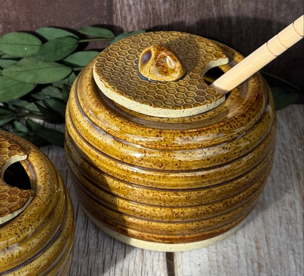 Handmade Honey pot 2