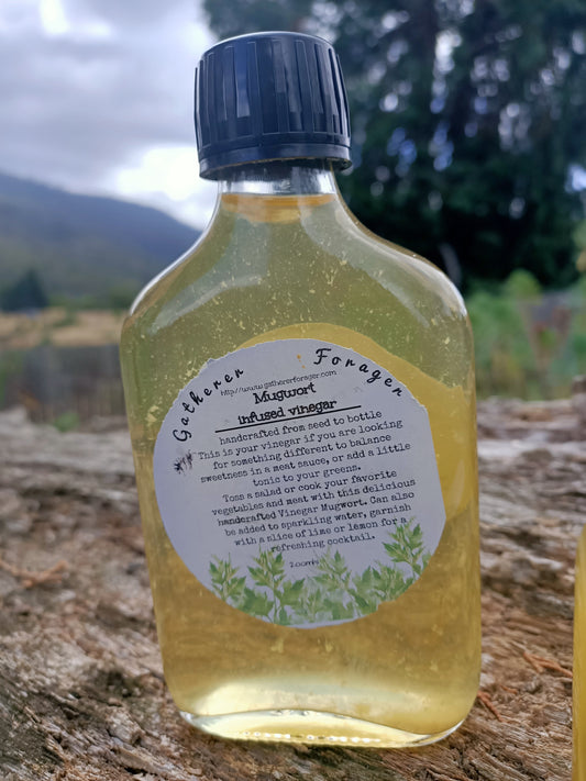Mugwort infused vinegar
