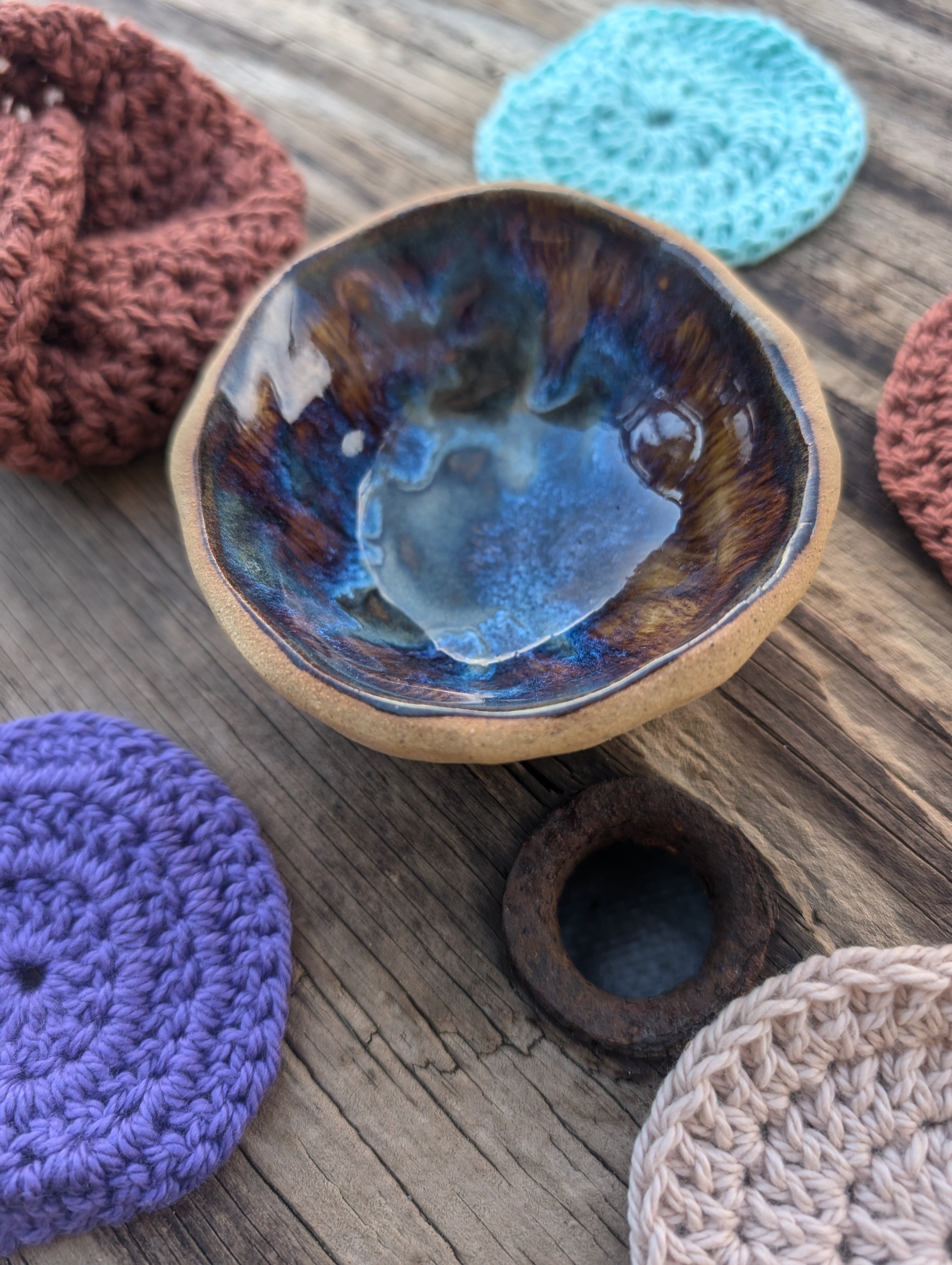 Handmade Ceramic Bowl and face scrubbies Secondary image