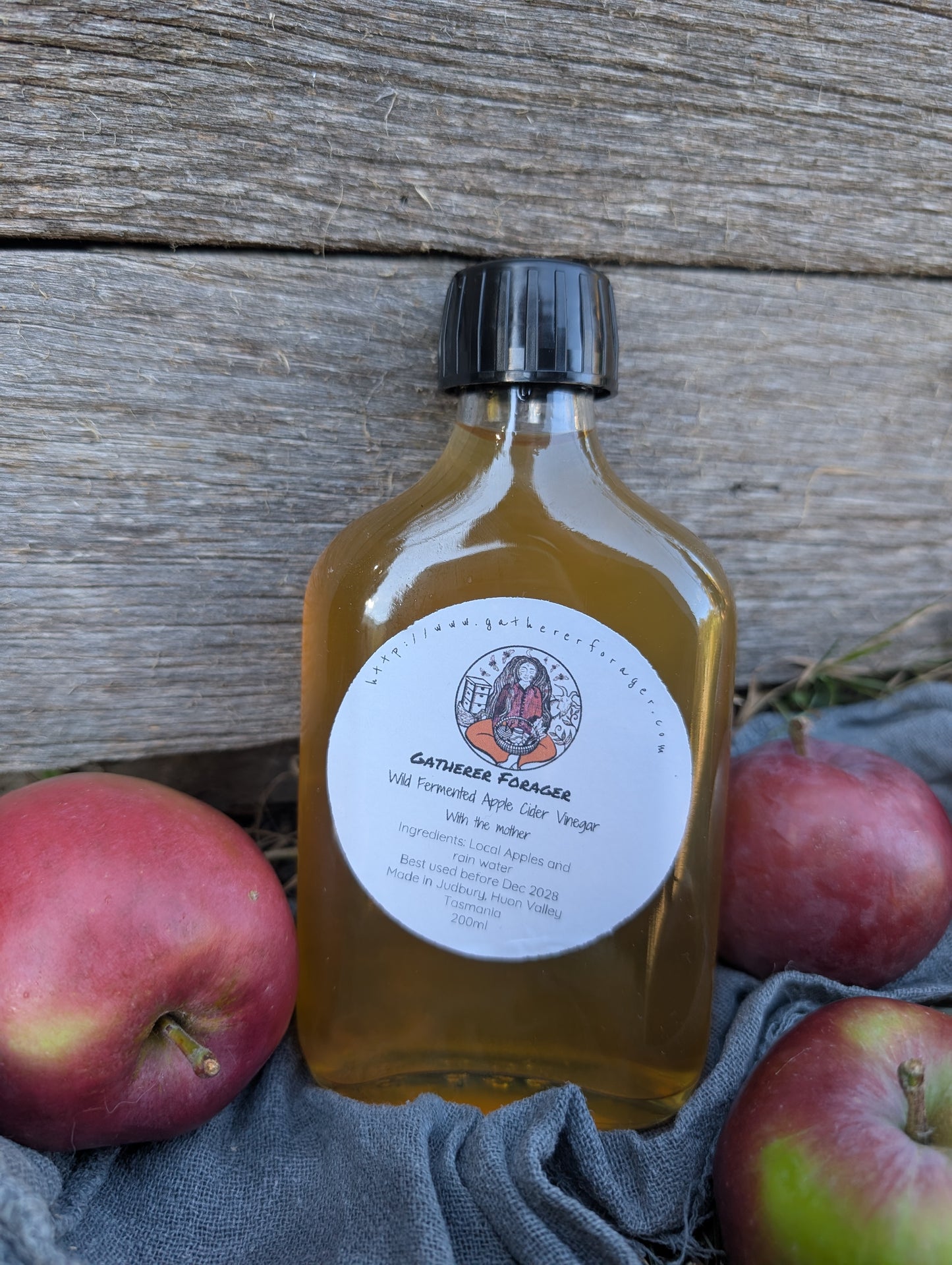 Wild fermented Apple cider vinegar