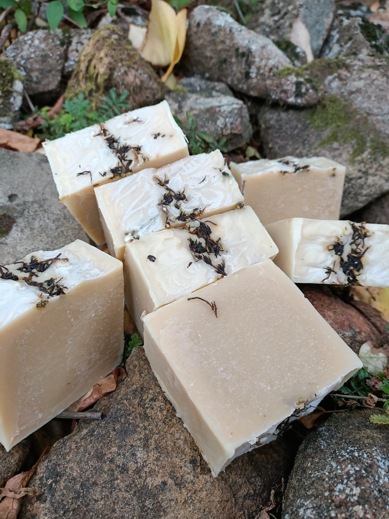 Thyme honey and witch hazel facial soap Main image