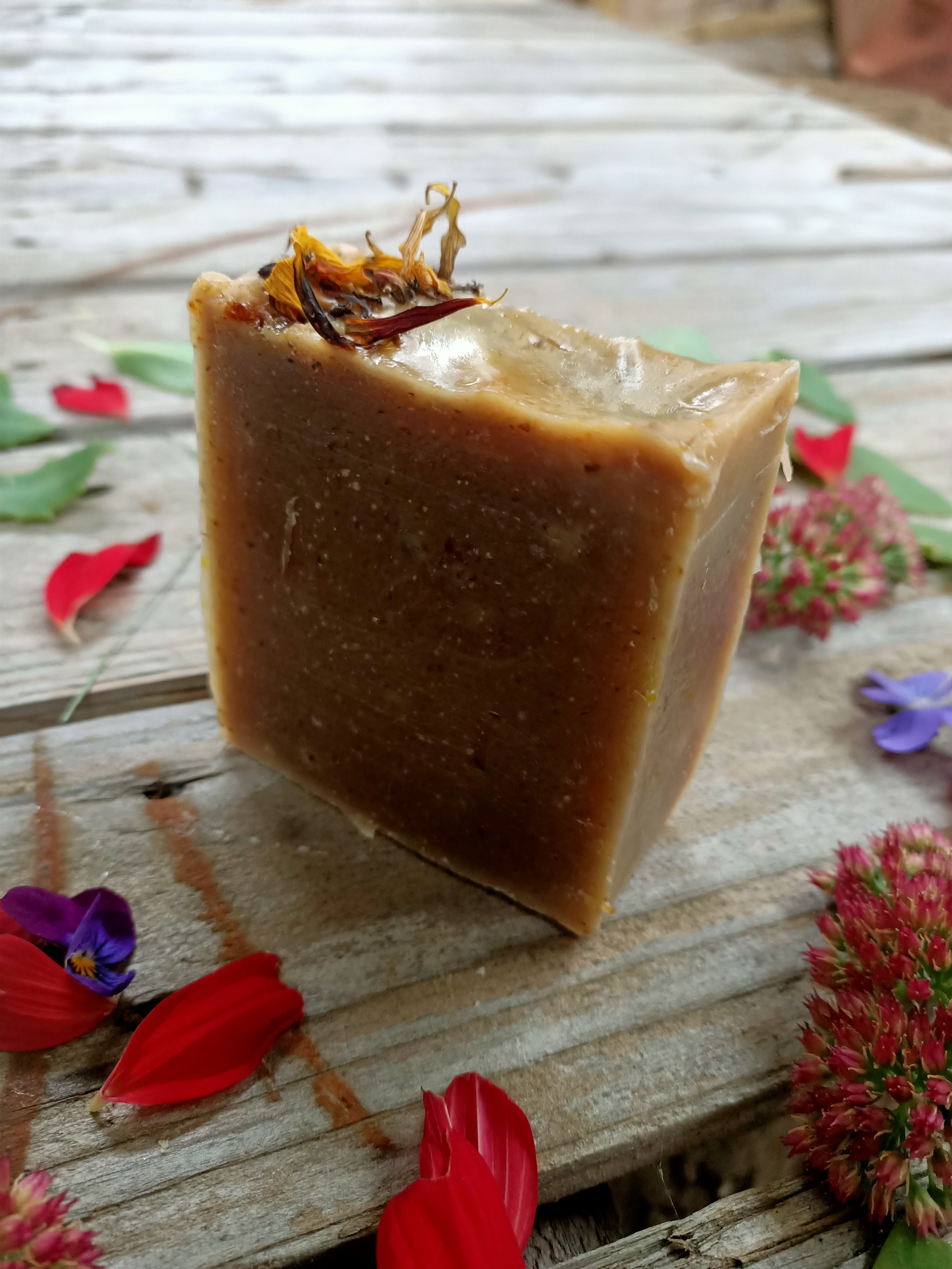 Sunflower Shampoo bar Secondary image